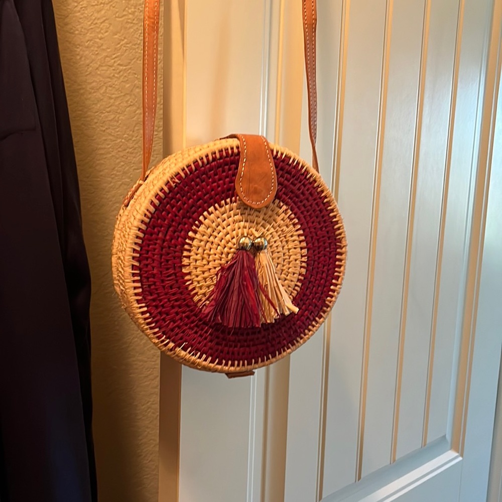 Maroon stitched woven purse like new